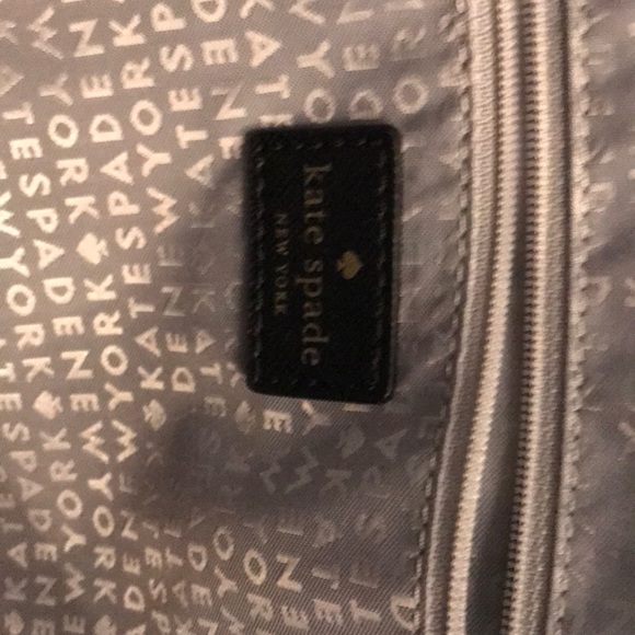 Authentic Kate Spade Handgag - Picture 4 of 6